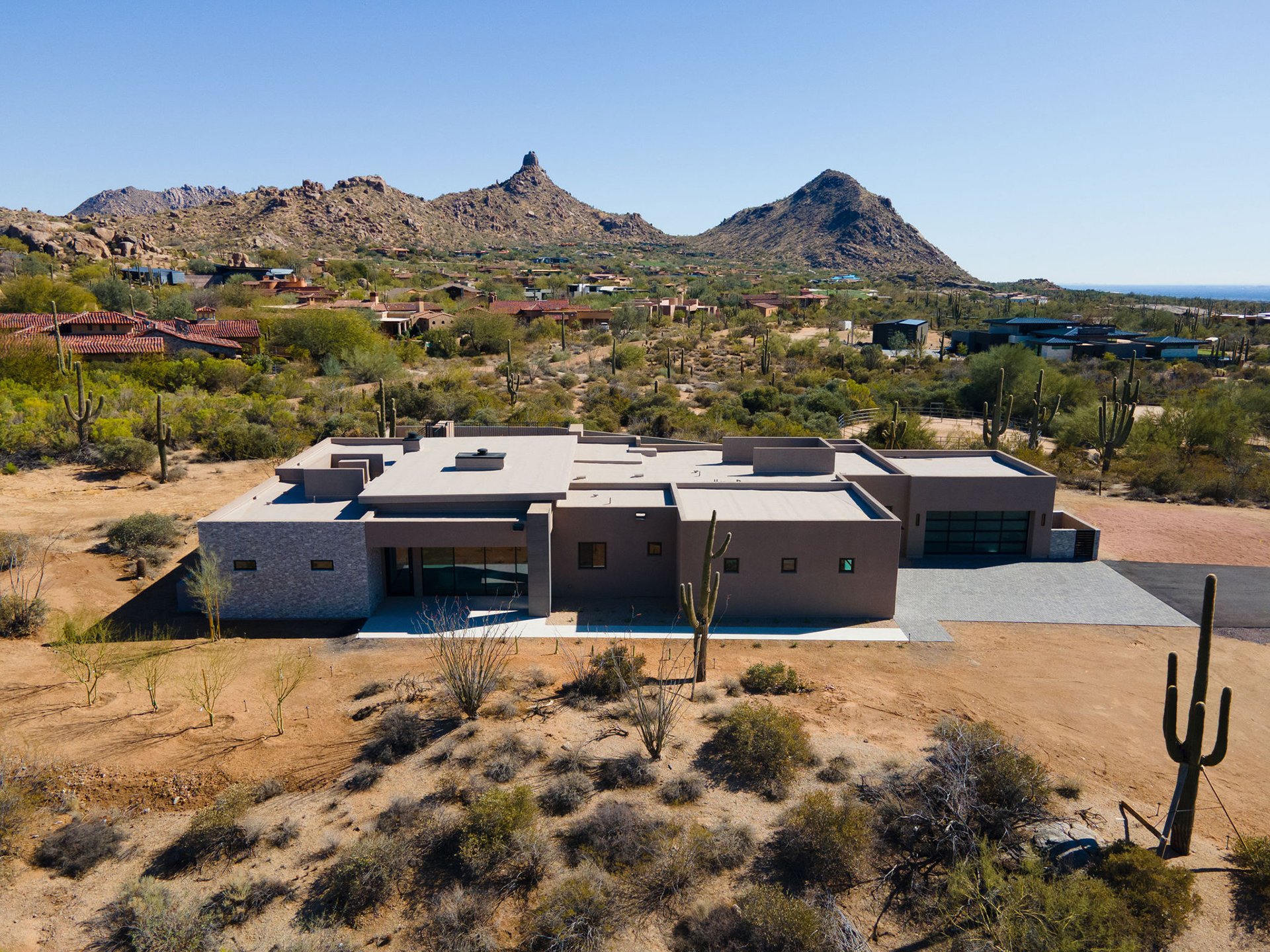 Modern Luxury Home with Pinnacle Peak Views in Prestigious Troon North ...